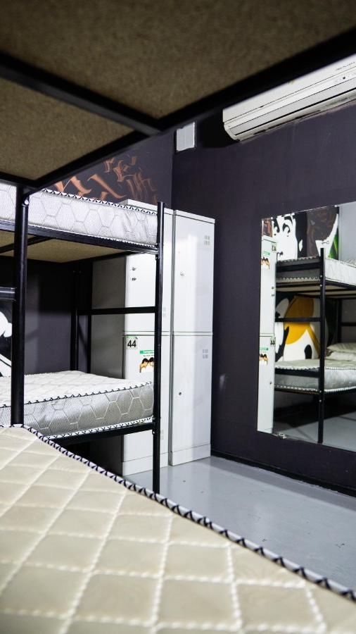 Fox Hostel Алма Ата Екстериор снимка